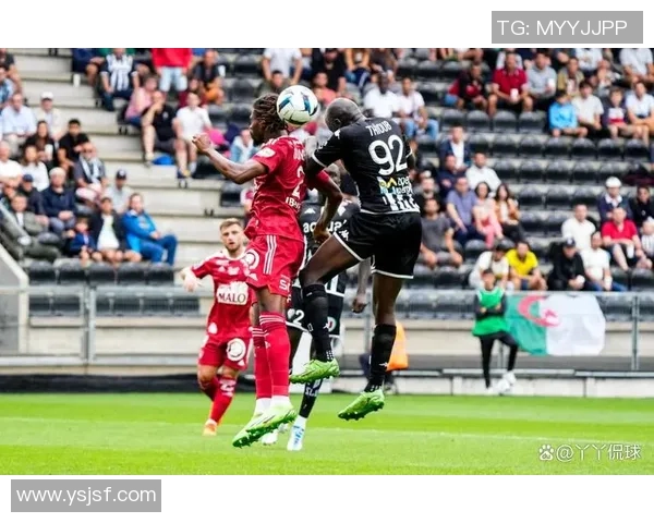 昂热主场迎战布雷斯特争夺三分全力以赴展现实力与斗志